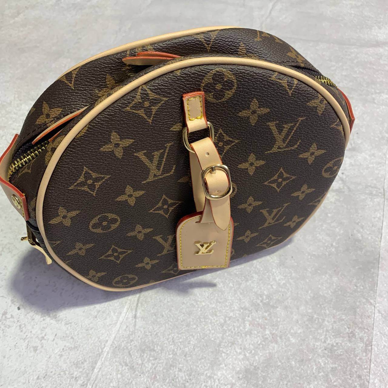 Petite Boite Chapeau Luxury Monogram - Amoda