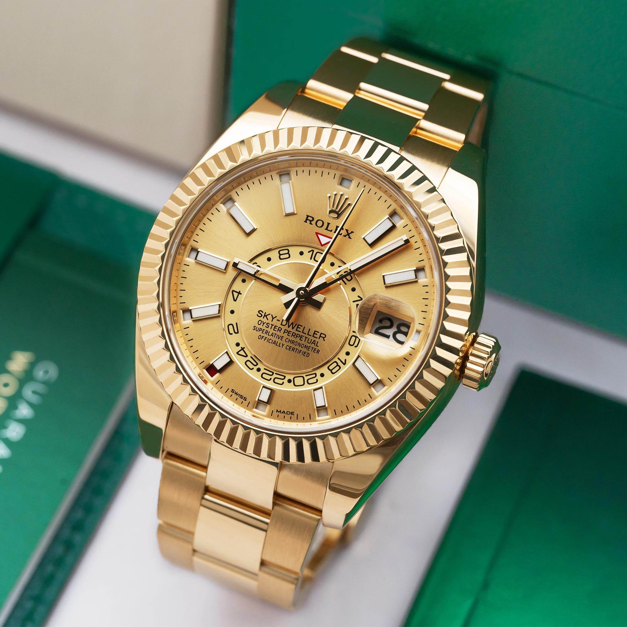 Rolex Sky-Dweller, Yellow Gold, Champagne Dial - Amoda